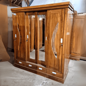 Lemari Sliding Pintu 4